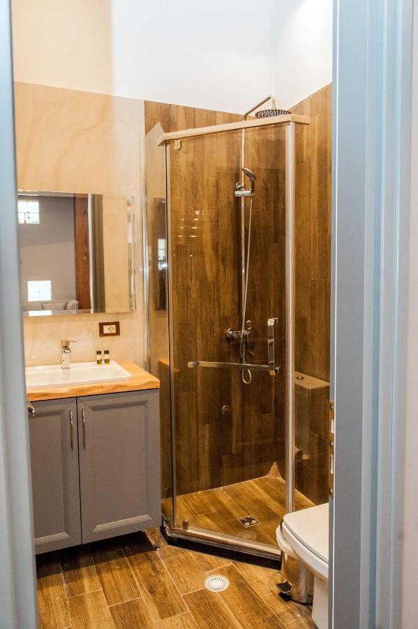 Guest House People Korce Ngoại thất bức ảnh